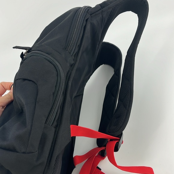 CASELOGIC Laptop Backpack Black with Red straps EUC - Picture 4 of 13